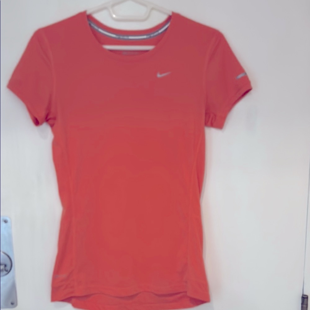 Nike Women's Orange T-Shirt size small